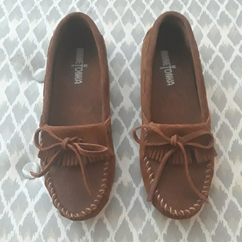 NWOT Minnetonka brown leather flats